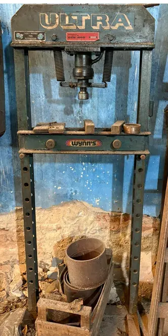 Prensa hidráulica vertical