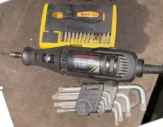 Tornito eléctrico Dremel Moto-Tool con juego de llaves Torx